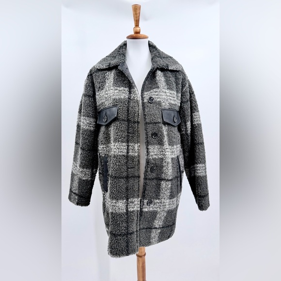 NVLT Plaid Faux Leather Trim Berber Sherpa Teddy Shacket Coat NWOT - Picture 3 of 12